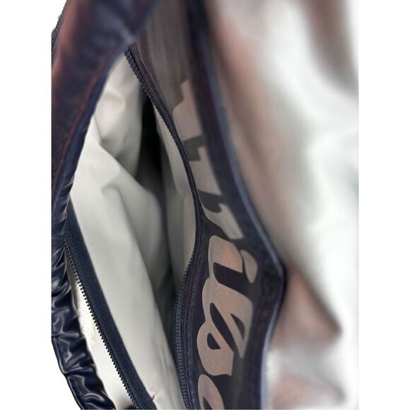 Wilson vintage silver bag with navy blue handle and shoulder strap - Picture 8 of 16